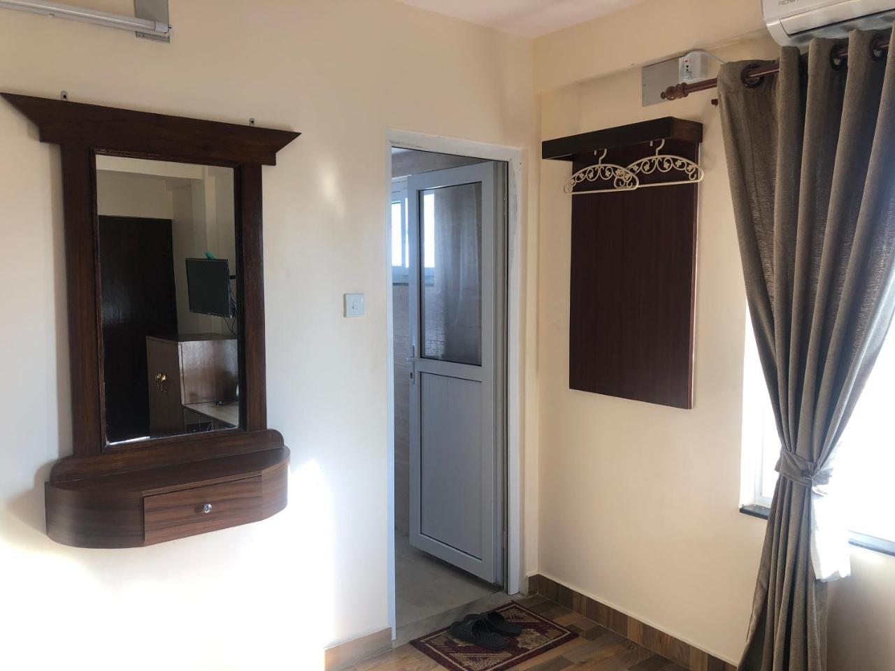 פוקהרה Hotel Guru מראה חיצוני תמונה