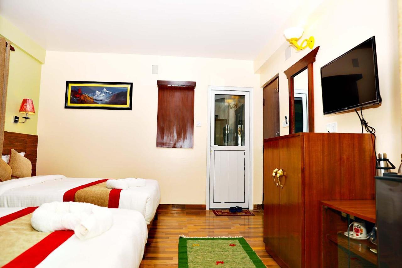 פוקהרה Hotel Guru מראה חיצוני תמונה